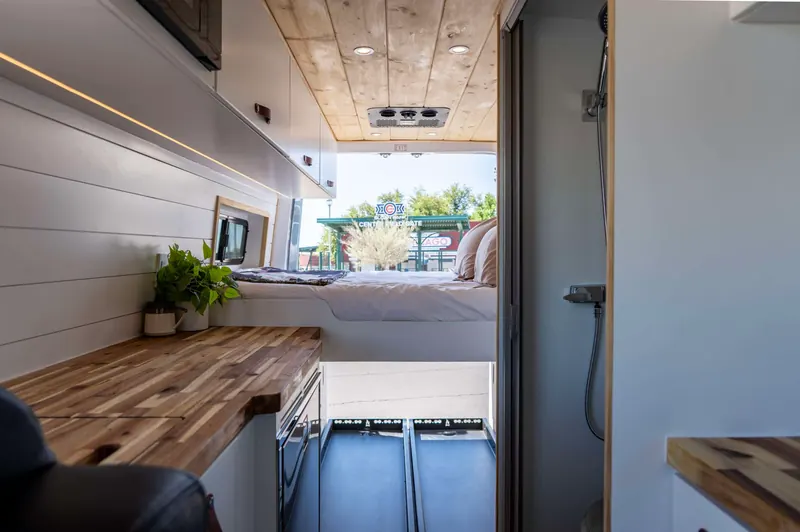 Clubhouse Cruiser