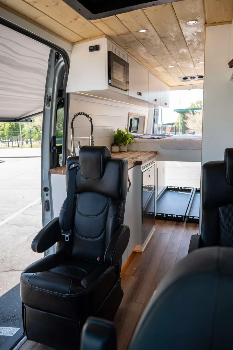 Clubhouse Cruiser