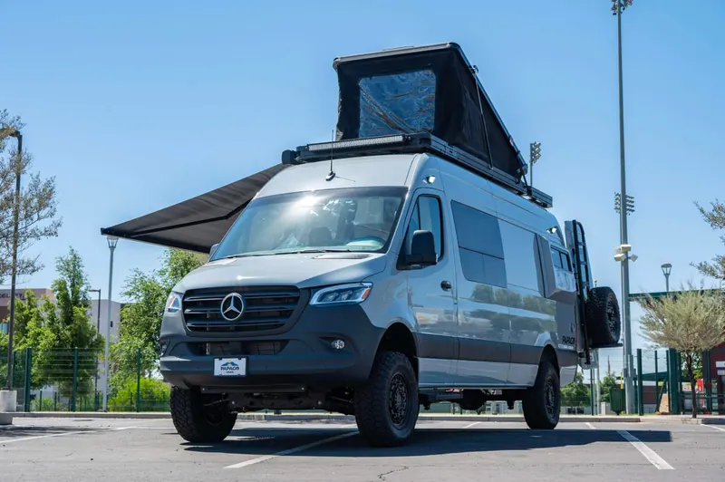 Clubhouse Cruiser