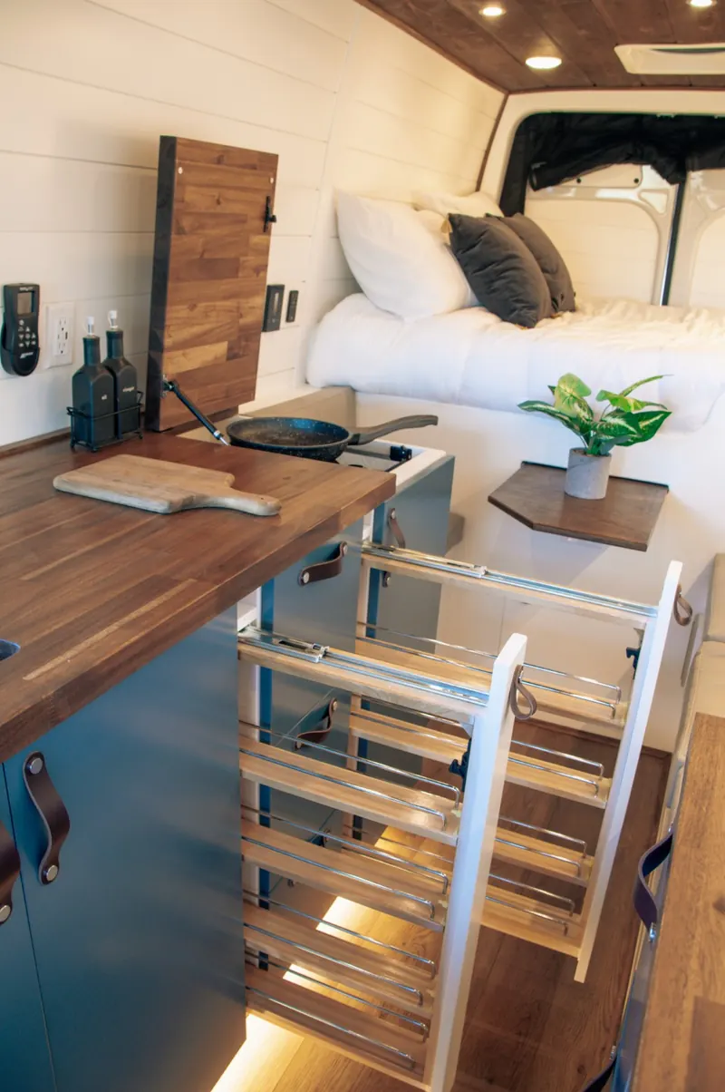 Cozy Cabin Cruiser