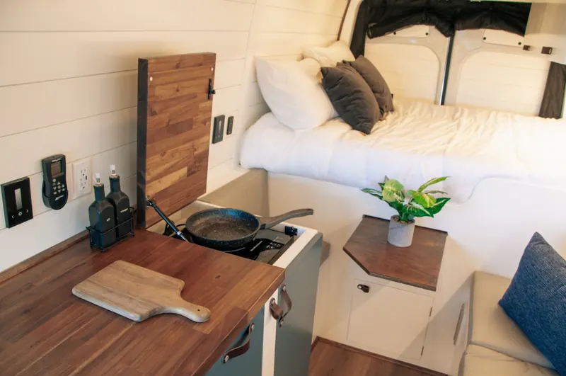 Cozy Cabin Cruiser