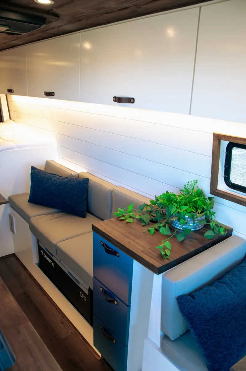 Cozy Cabin Cruiser