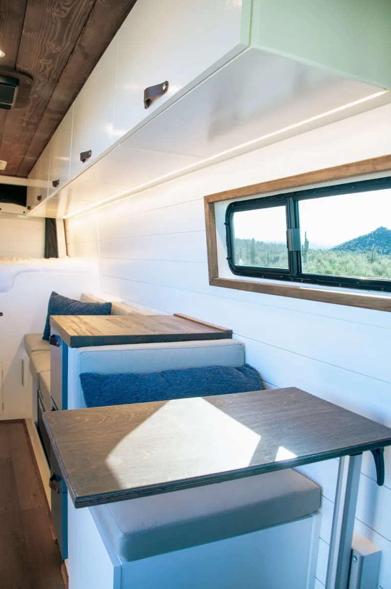 Cozy Cabin Cruiser