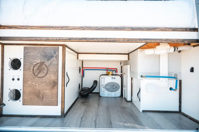 Dually Deluxe Camper