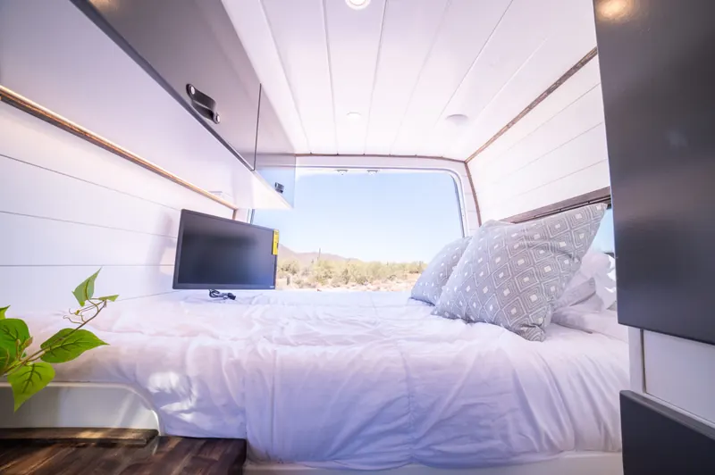 Dually Deluxe Camper