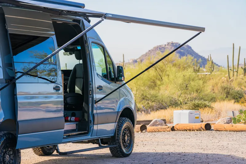 Echelon Explorer