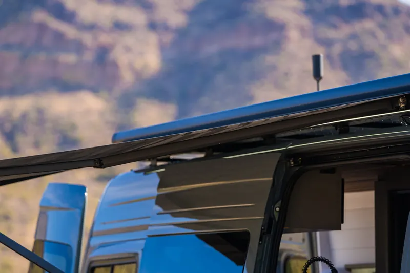 Echelon Explorer