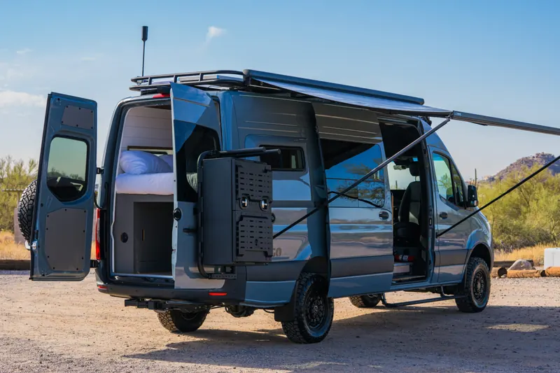 Echelon Explorer