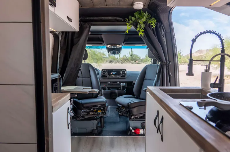 Obsidian Overlander