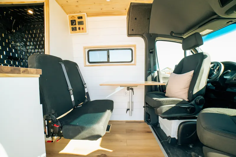 Quad Quarters Camper (4Peaks Package)