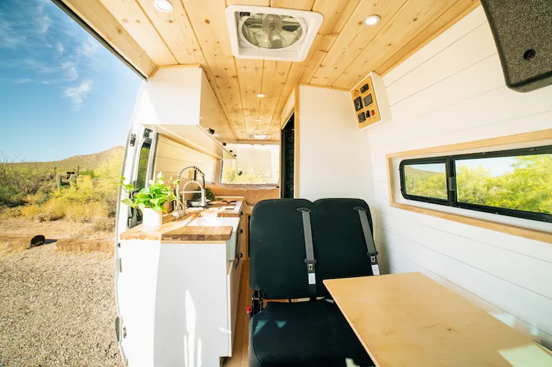Quad Quarters Camper (4Peaks Package)