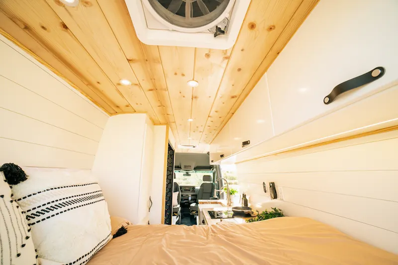 Quad Quarters Camper (4Peaks Package)