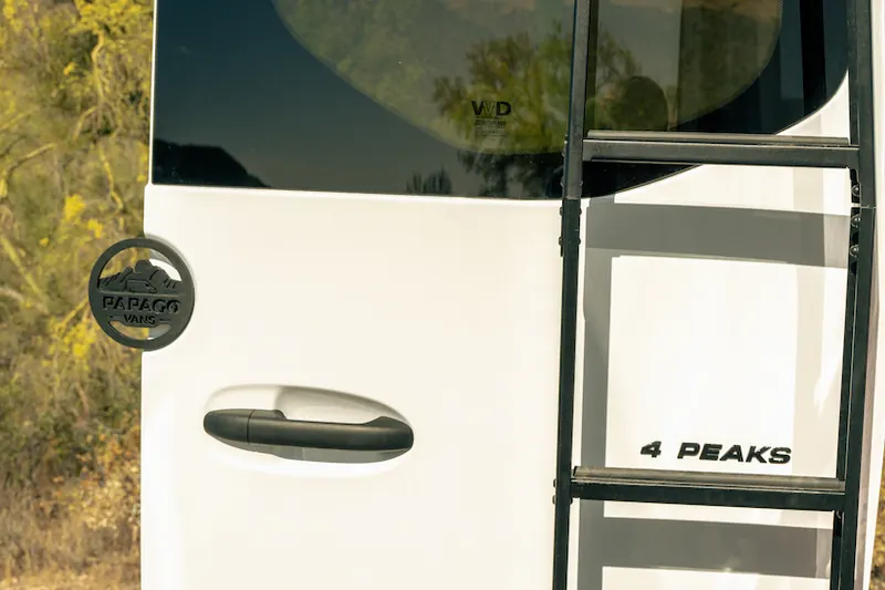 Quad Quarters Camper (4Peaks Package)