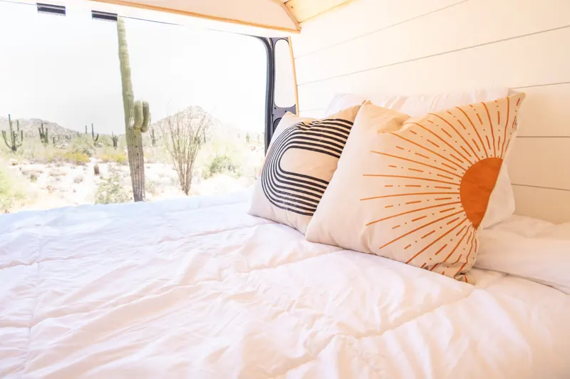 Sunset Cruiser Van