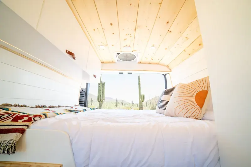 Sunset Cruiser Van