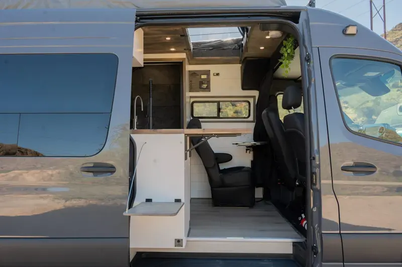 Summit Overlander