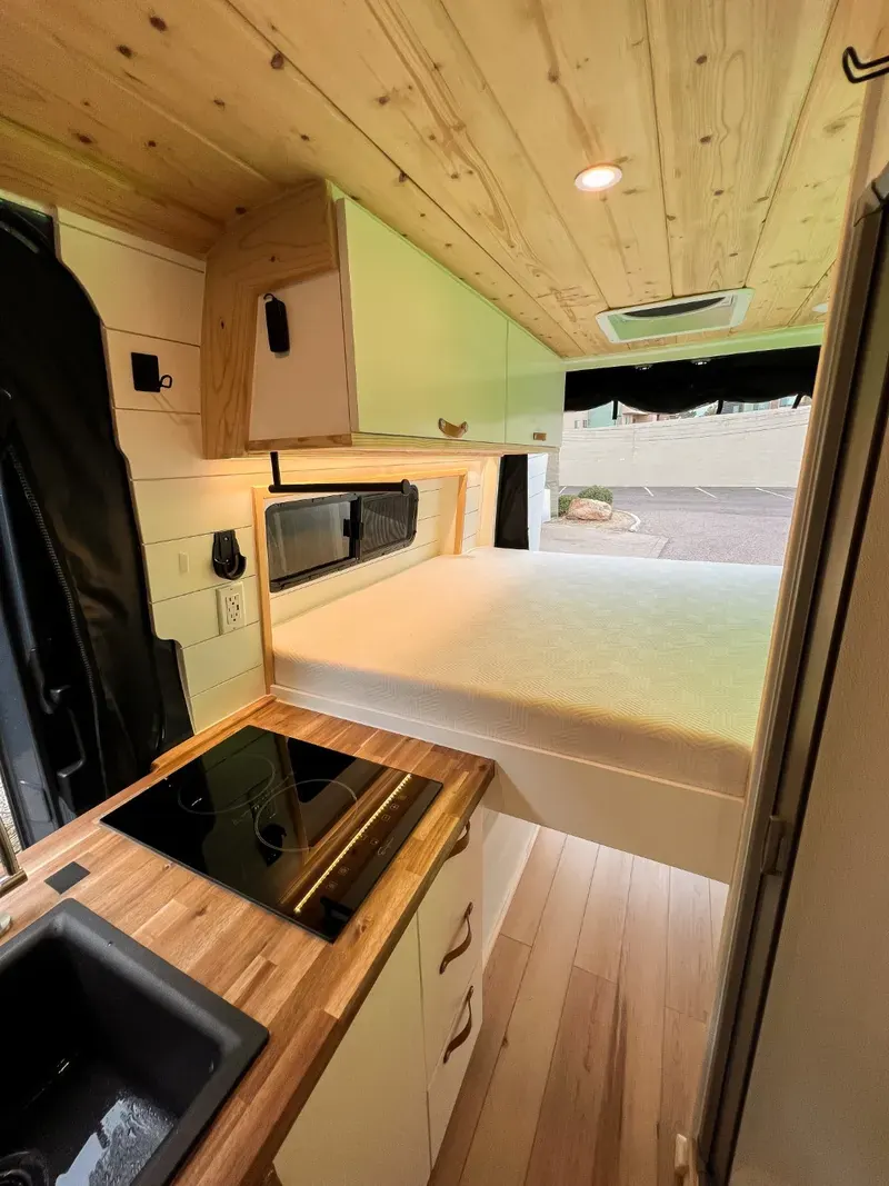 Valley Vista Voyager