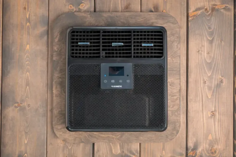 Dometic RTX2000 camper van air conditioning unit